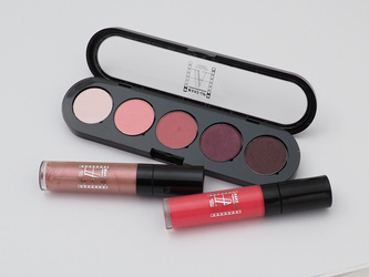 BŁYSZCZYK I POMADKA GRATIS PALETA 5 CIENI